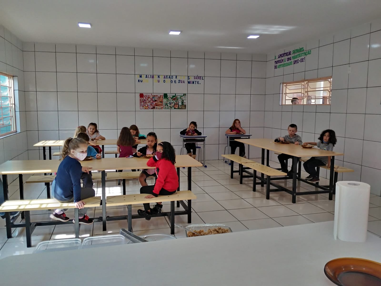 Ir para  <p><big>A Administra&ccedil;&atilde;o Municipal, atrav&eacute;s da Secretaria Municipal de Educa&ccedil;&atilde;o, Cultura e Desporto, realizou a entrega da nova cozinha e refeit&oacute;rio para os alunos da...