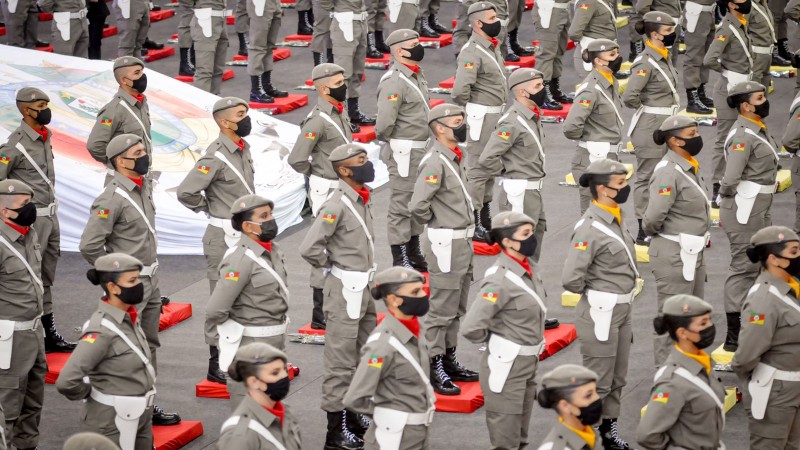 Ir para  <p><big>O Di&aacute;rio Oficial do Estado publicou nesta quarta-feira o edital para a realiza&ccedil;&atilde;o do concurso p&uacute;blico para soldado da Brigada Militar. Est&atilde;o sendo abertas 4 mil vagas para...
