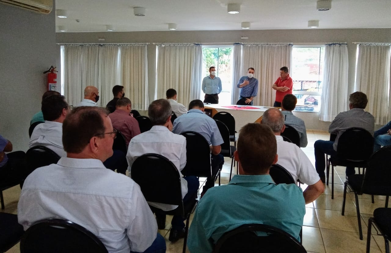 Ir para  <p><big>A Associa&ccedil;&atilde;o de Munic&iacute;pios do Alto Uruguai (AMAU) encerra as atividades de 2021 mais unida e forte. Sob a lideran&ccedil;a do presidente Paulo Polis, respaldado pelo trabalho dos...