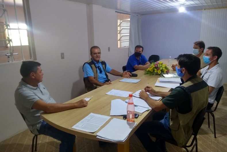 Ir para  <p><big>Na manh&atilde; da &uacute;ltima quarta-feira (16/02), na Secretaria de Sa&uacute;de de Viadutos, foi realizada uma reuni&atilde;o com o objetivo de discutir o controle do mosquito borrachudo no...