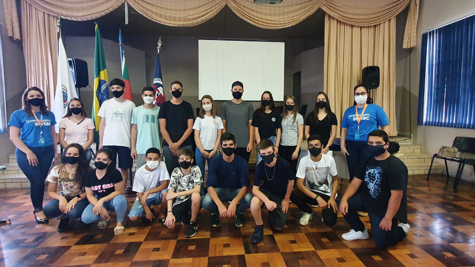 Ir para  <p><big><strong>Nesta segunda-feira, dia 14/03/22, Senac Erechim iniciou mais uma turma do Programa Jovem Aprendiz, fechando assim o m&ecirc;s de mar&ccedil;o um total de 52 jovens matriculados, sendo 34 em Erechim e 22...