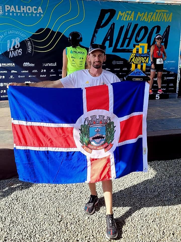 Ir para  <p><big>A 1&ordf; Meia Maratona da Palho&ccedil;a aconteceu na regi&atilde;o da Pedra Branca na manh&atilde; deste domingo (24), em comemora&ccedil;&atilde;o ao anivers&aacute;rio de 128 anos da...