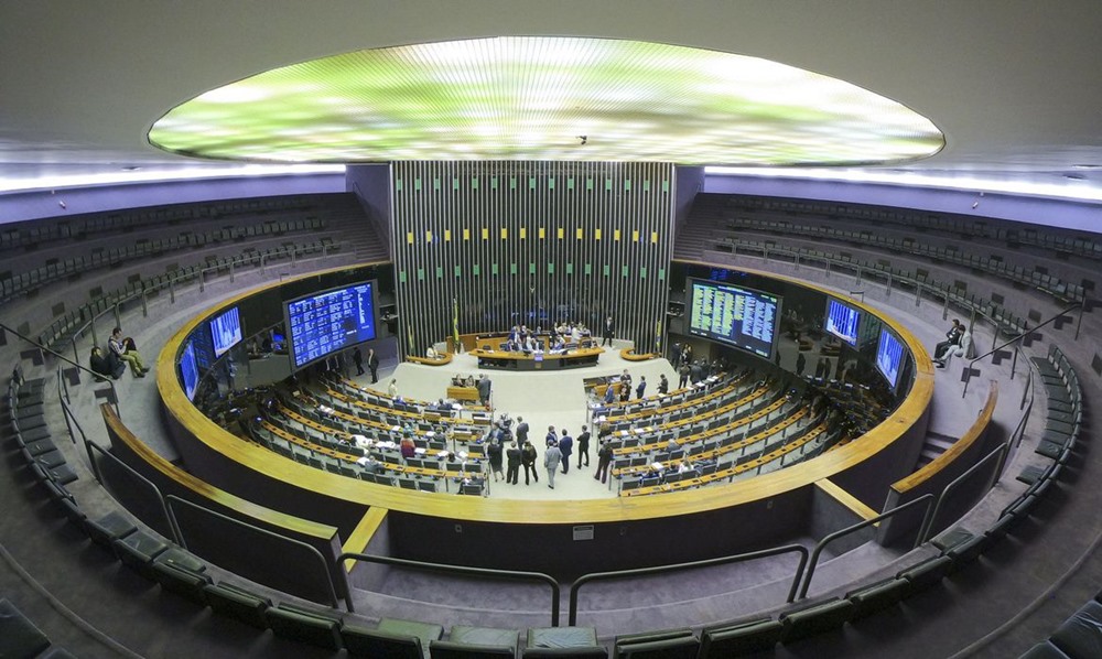 Ir para  <p><big>A C&acirc;mara dos Deputados aprovou nesta ter&ccedil;a-feira (2) uma medida provis&oacute;ria (MP) que muda o modelo de an&aacute;lise de pedidos de benef&iacute;cios ao Instituto Nacional do Seguro Social...