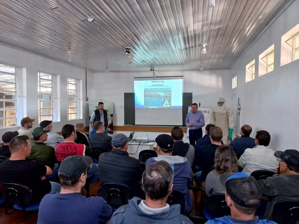 Ir para  <p><big>Secretaria de Agricultura em parceria com a Alfa e Emater est&aacute; realizando neste dia 25 e 26 mais um curso para aplicadores de herbicidas hormonais. O curso est&aacute; sendo realizado no audit&oacute;rio da...