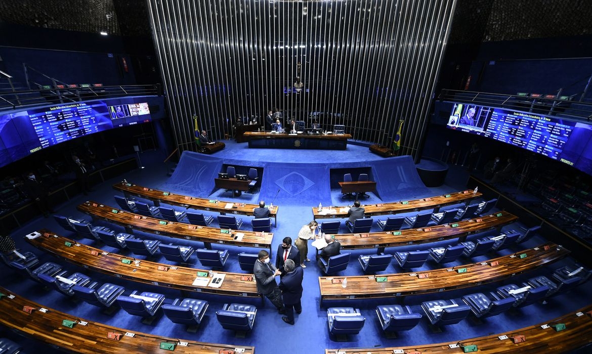 Ir para  <p>O Senado aprovou na noite de hoje (7), em dois turnos,&nbsp;a Proposta de Emenda &agrave; Constitui&ccedil;&atilde;o (PEC) chamada de PEC da Transi&ccedil;&atilde;o. Em primeiro turno, o...