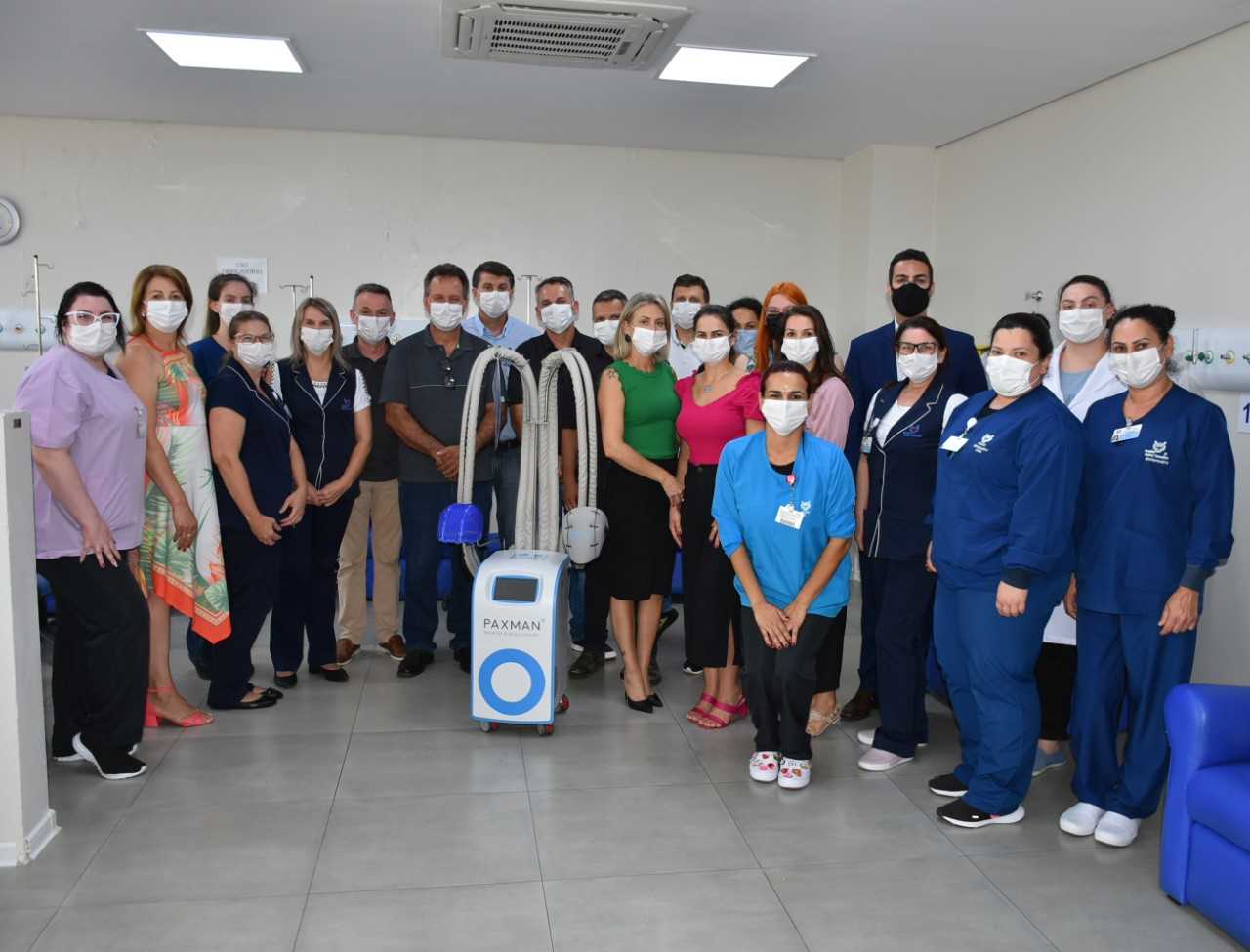 Ir para  <p>Tecnologia de ponta passa a ser ofertada gratuitamente a pacientes em tratamento contra o&nbsp;c&acirc;ncer no Hospital Santa Terezinha de Erechim, pelo Sistema &Uacute;nico de Sa&uacute;de. A Touca Inglesa foi entregue...