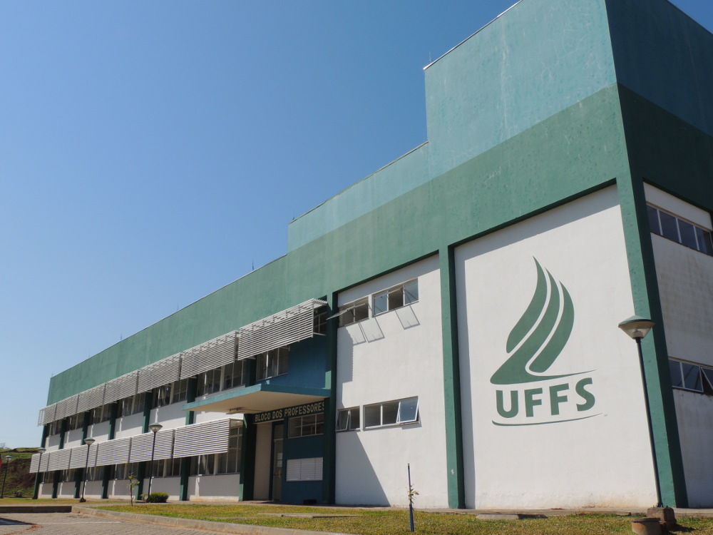 Ir para  <p>(10/02/23) ERECHIM/RS - A Universidade Federal da Fronteira Sul (UFFS) lan&ccedil;ou edital de processo seletivo para o curso de Especializa&ccedil;&atilde;o em Cooperativismo de Cr&eacute;dito e Desenvolvimento...