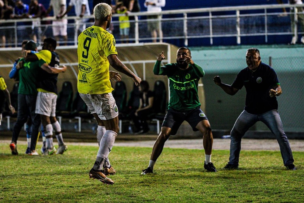 Ir para  <p><big>Na noite desta quarta-feira (22), o canarinho empatou em 1 a 1, com o S&atilde;o Francisco, no est&aacute;dio Florest&atilde;o, em Rio Branco (AC), pela primeira fase da Copa do Brasil. O time acreano saiu na...