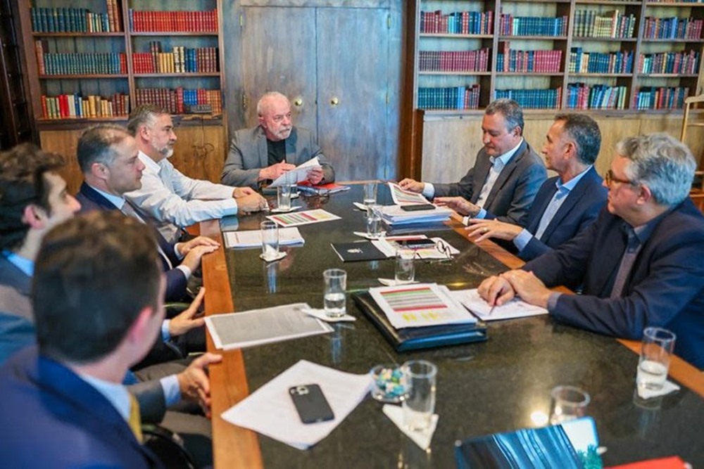 Ir para  <p><big>O presidente da Rep&uacute;blica, Luiz In&aacute;cio Lula da Silva, autorizou o repasse de R＄ 430 milh&otilde;es para a&ccedil;&otilde;es emergenciais frente ao per&iacute;odo de estiagem no interior...