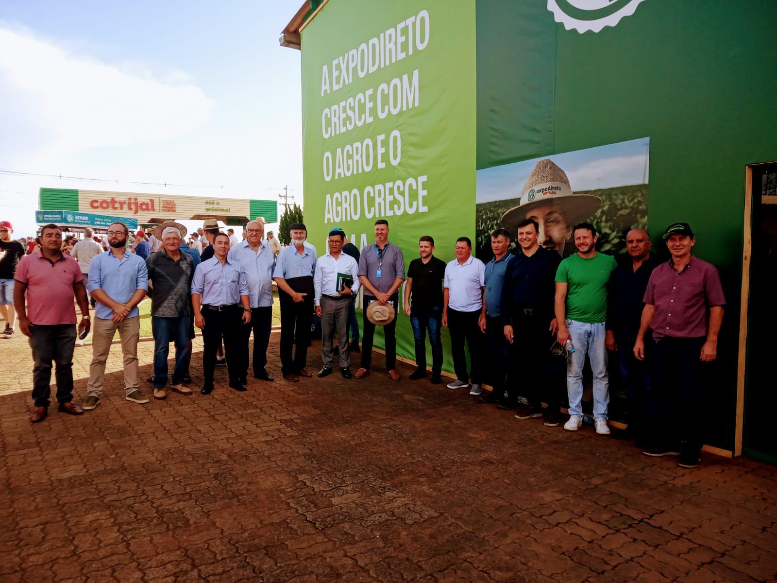 Ir para  <p><big>O evento realizado na quinta-feira, 09/03, no Audit&oacute;rio Central da Expodireto, contou com a participa&ccedil;&atilde;o e pronunciamentos da VBR-Viadutos Biorrefinaria de Etanol, Conex&atilde;o Sul...