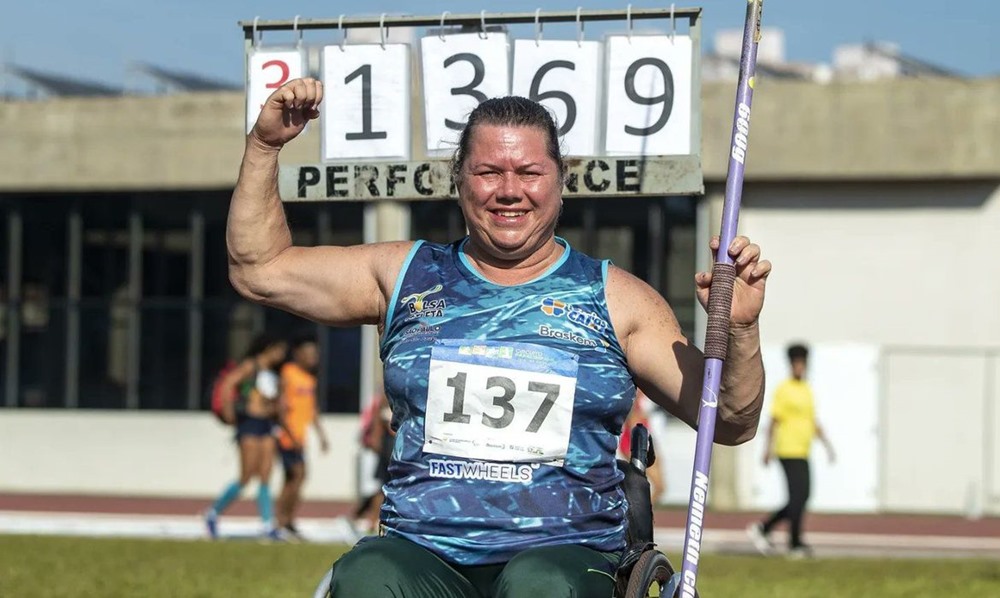 Ir para  <p><big>Um dia ap&oacute;s a velocista acreana Jerusa Geber, da classe T11 (cegas), superar o recorde mundial paral&iacute;mpico dos 100 metros, o Circuito Loterias Caixa de atletismo foi palco neste domingo (26) de outras...