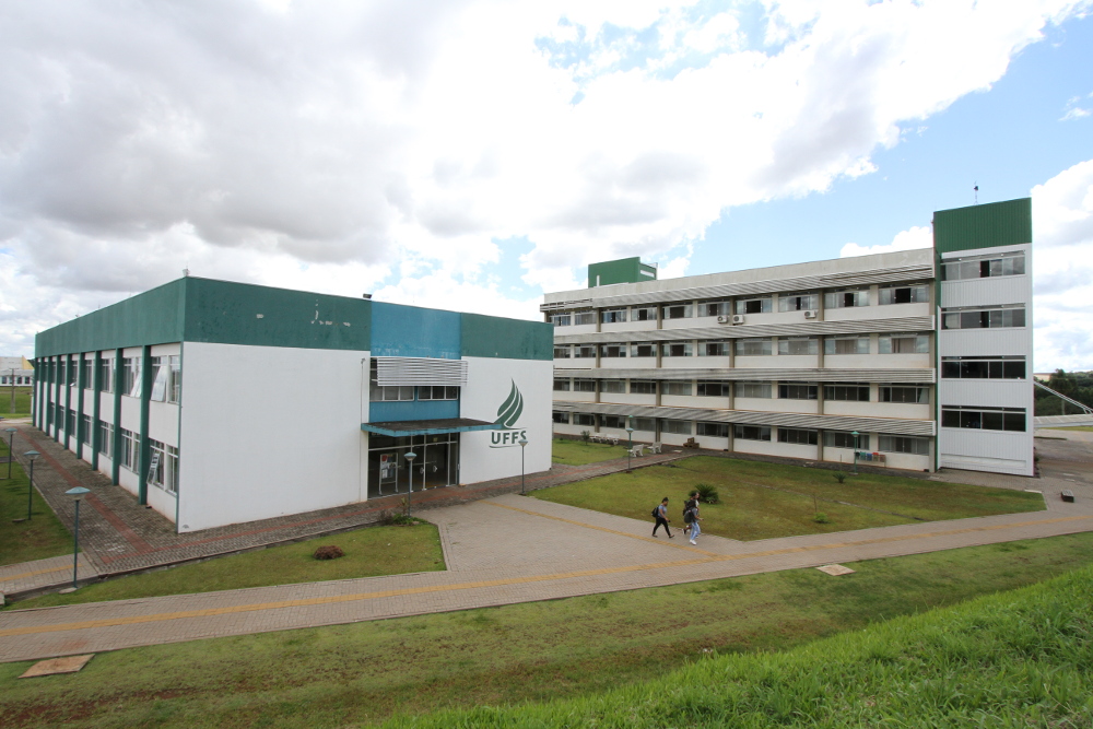 Ir para  <p><big>A Universidade Federal da Fronteira Sul (UFFS) recebeu as notas finais, ou seja, o Conceito Preliminar de Cursos (CPC), de 21 cursos de gradua&ccedil;&atilde;o. Todos os cursos receberam o conceito 4, que significa que...