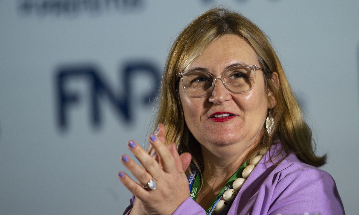 Ir para  <p>A Caixa Econ&ocirc;mica Federal pretende reduzir juros para cerca de 2,1 milh&otilde;es de micro e pequenas empresas (MPEs). A presidente do banco, Rita Serrano, fez o an&uacute;ncio durante evento da Frente Parlamentar do...