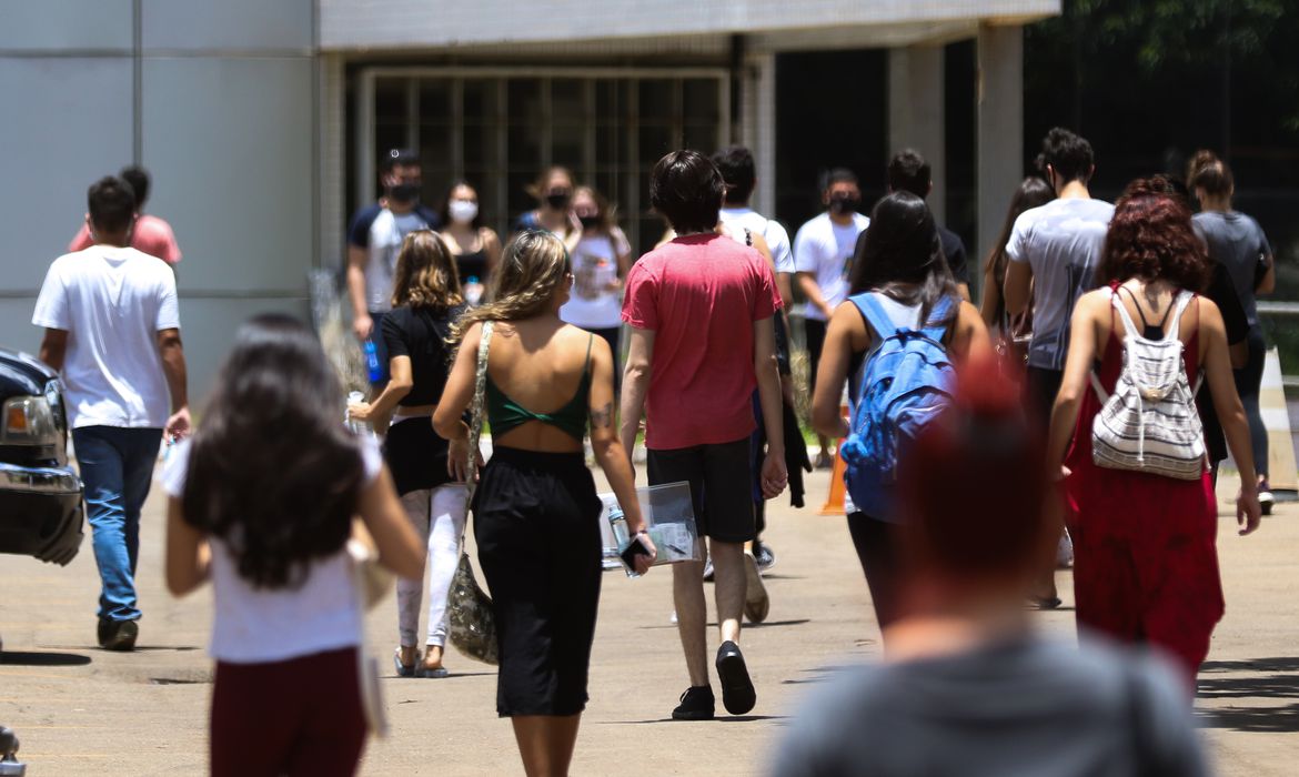 Ir para  <p>Termina nesta sexta-feira (28) o prazo para pedido de isen&ccedil;&atilde;o da taxa de inscri&ccedil;&atilde;o no Exame Nacional do Ensino M&eacute;dio (Enem) 2023. A data limite vale tamb&eacute;m para a...
