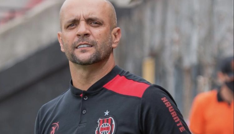 Ir para  <p>O canarinho acertou no final da tarde desta ter&ccedil;a-feira (11), a contrata&ccedil;&atilde;o do treinador Jerson Testoni, 43 anos, como novo comandante para a sequ&ecirc;ncia da S&eacute;rie C do brasileiro. O...