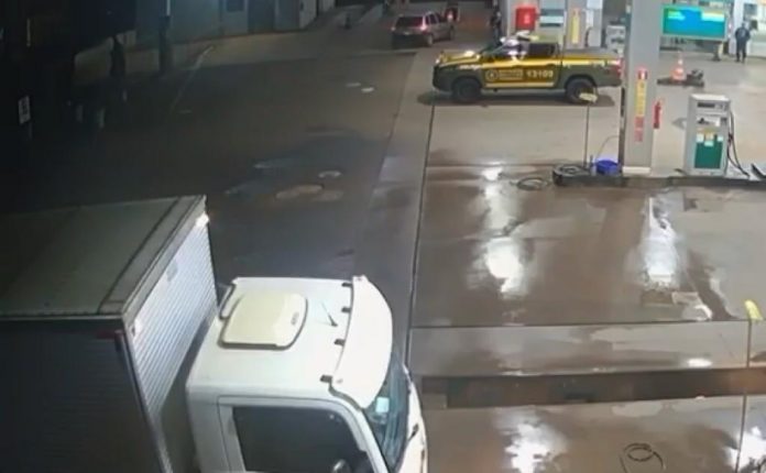 Ir para  <p>Militares do 3&ordm; Batalh&atilde;o de Pol&iacute;cia de Choque (BPChq) realizaram, nessa madrugada, o salvamento de uma crian&ccedil;a, de apenas quatro meses, em Erechim. Segundo a corpora&ccedil;&atilde;o, o...