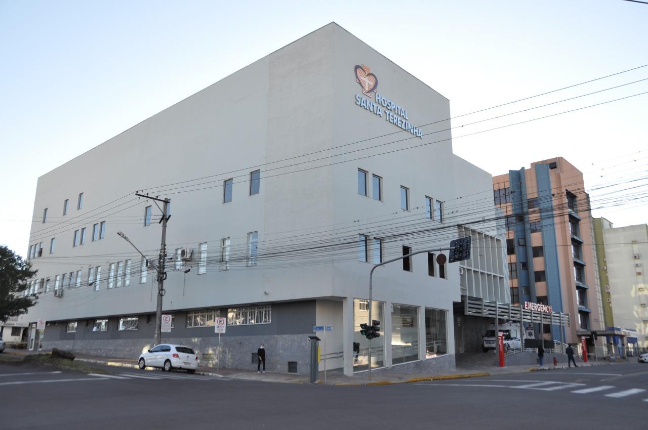 Ir para  <p>A Funda&ccedil;&atilde;o Hospitalar Santa Terezinha (FHSTE) informa que est&aacute;, a partir desta quarta-feira (16), com as inscri&ccedil;&otilde;es abertas para o Concurso P&uacute;blico 01/2023 para o...