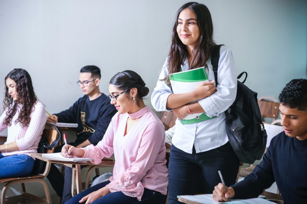 Ir para  <p><big>A Universidade Federal da Fronteira Sul (UFFS) Campus Erechim est&aacute; com inscri&ccedil;&otilde;es abertas para cursos gratuitos de alem&atilde;o, cr&egrave;ole haitiano, franc&ecirc;s, espanhol e...