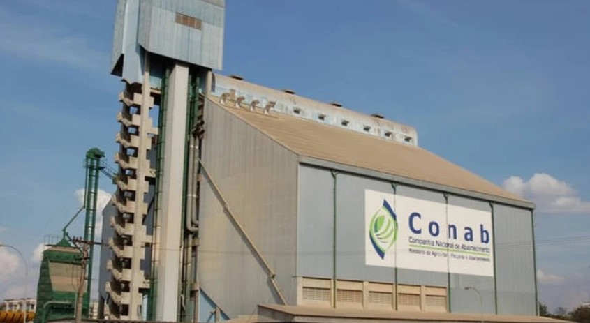 Ir para  <p><big>Os agricultores e agricultoras familiares j&aacute; podem indicar a inten&ccedil;&atilde;o de venda de leite em p&oacute; para o governo federal. A Companhia Nacional de Abastecimento (Conab), por meio das...