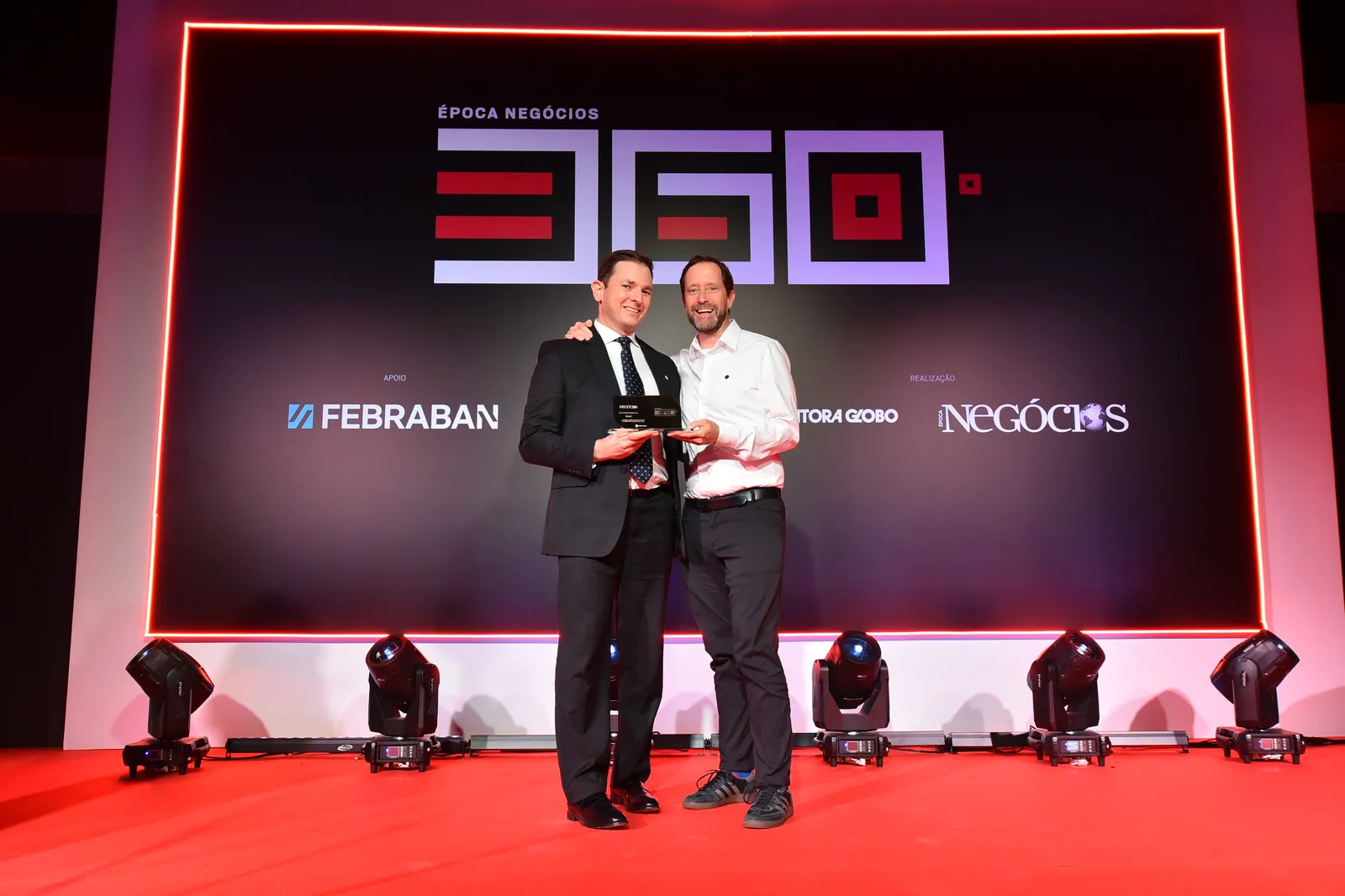 Ir para  <p><big>O Sicredi conquistou a primeira posi&ccedil;&atilde;o no ranking de Institui&ccedil;&otilde;es Financeiras/Bancos do Anu&aacute;rio &Eacute;poca NEG&Oacute;CIOS 360&ordm;, divulgado nesta...