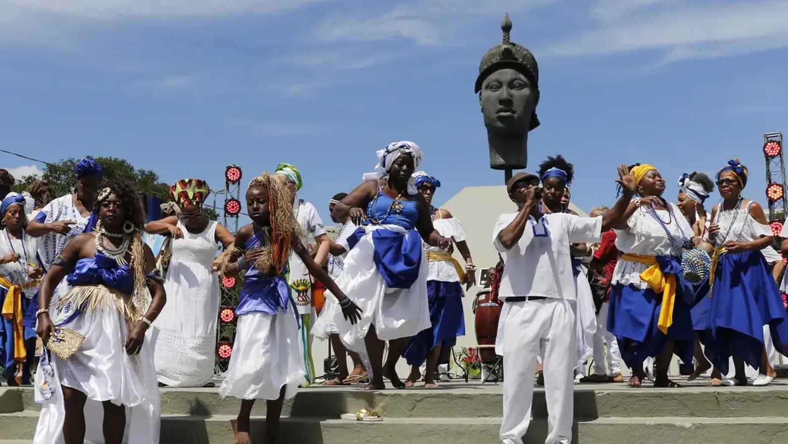 Ir para  <p><big>Anualmente, sempre em 20 de novembro, comemora-se o Dia da&nbsp;<a href="https://www.nationalgeographicbrasil.com/consciencia-negra">Consci&ecirc;ncia Negra</a>&nbsp;e tamb&eacute;m o Dia...