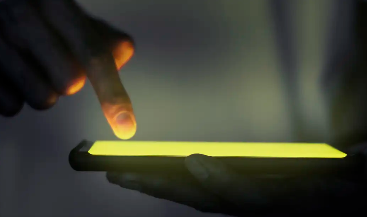 Ir para  <p>O governo federal vai lan&ccedil;ar, nesta ter&ccedil;a-feira (19), o aplicativo Celular Seguro, que permitir&aacute; o bloqueio imediato de linhas telef&ocirc;nicas e do pr&oacute;prio aparelho de telefone...