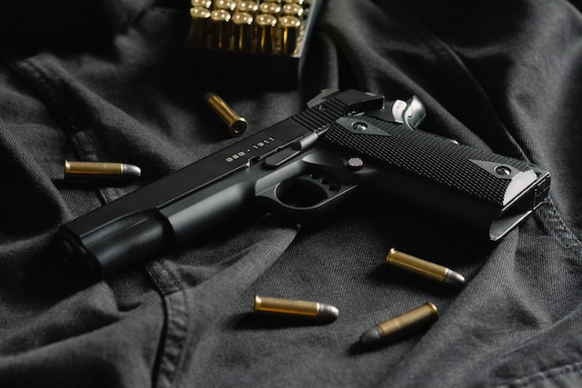 Ir para  <p><big>O registro de novas armas de fogo para defesa pessoal de cidad&atilde;os que vivem no Brasil caiu em 2023. A redu&ccedil;&atilde;o foi de quase 82% em rela&ccedil;&atilde;o ao ano anterior. Segundo dados do...
