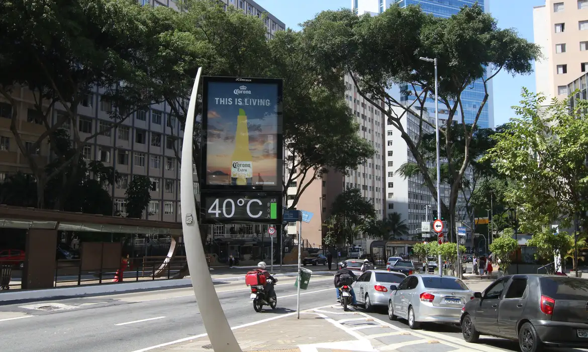 Ir para  <p><big>O aquecimento das &aacute;guas do Pac&iacute;fico Equatorial acima da m&eacute;dia, provocado pelo fen&ocirc;meno El Ni&ntilde;o, j&aacute; teve seu pico m&aacute;ximo, e dever&aacute; ter outro...