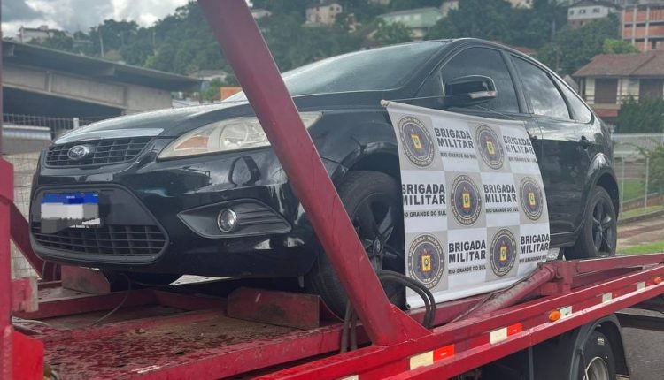Ir para  <p><big>A Brigada Militar atrav&eacute;s do 13&deg;Batalh&atilde;o de Pol&iacute;cia Militar, prendeu na tarde de ter&ccedil;a-feira (23), um homem por furto de ve&iacute;culo no munic&iacute;pio de...
