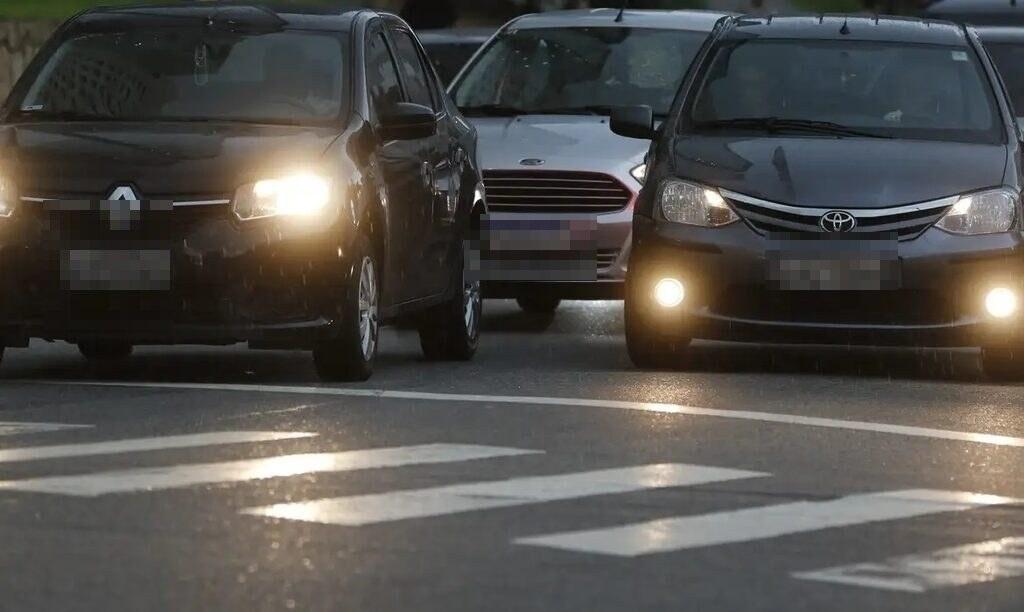 Ir para  <p>Uma das possibilidades de pagamento do IPVA 2024 (Imposto sobre a Propriedade de Ve&iacute;culos Automotores) &eacute; o parcelamento em seis vezes, no qual o contribuinte tamb&eacute;m tem desconto nas tr&ecirc;s...