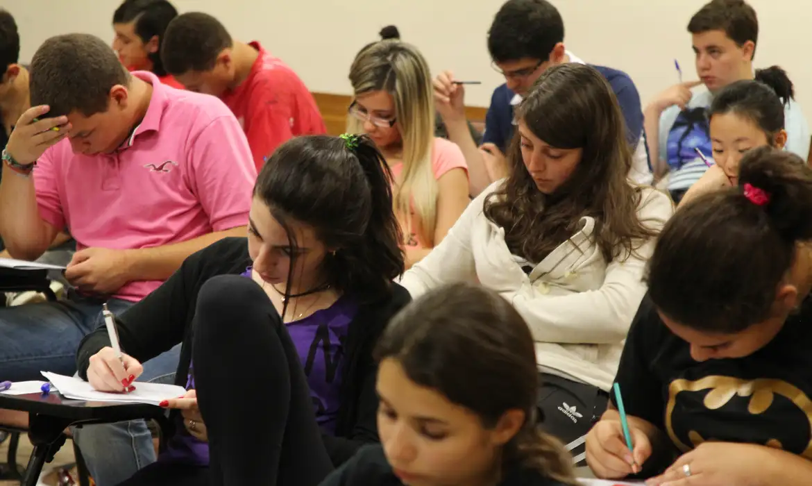 Ir para  <p><big>As inscri&ccedil;&otilde;es para o Programa Universidade Para Todos (Prouni) do primeiro semestre de 2024 come&ccedil;am nesta segunda-feira (29). O prazo segue at&eacute; a pr&oacute;xima quinta-feira...