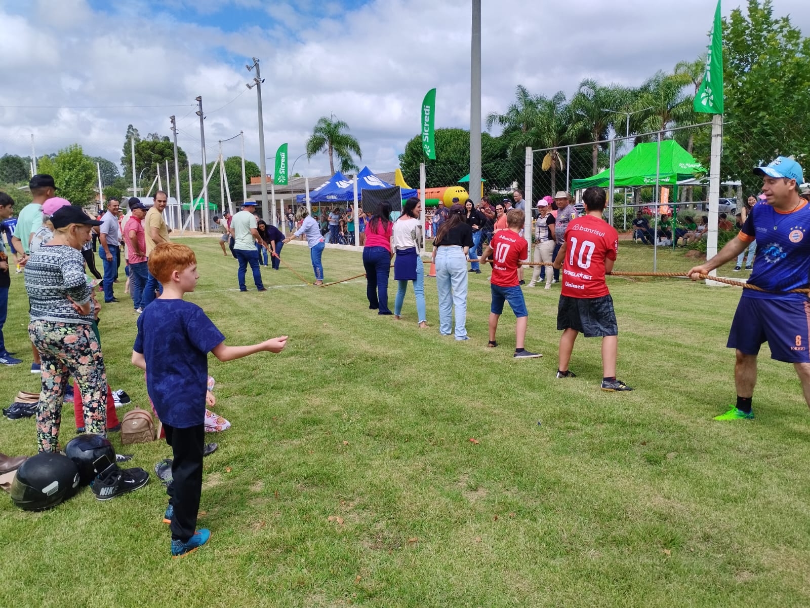 Ir para  <p><big>Com o objetivo de promover a integra&ccedil;&atilde;o, momentos de lazer, recrea&ccedil;&atilde;o e confraterniza&ccedil;&atilde;o entre as fam&iacute;lias rurais, atrav&eacute;s da...