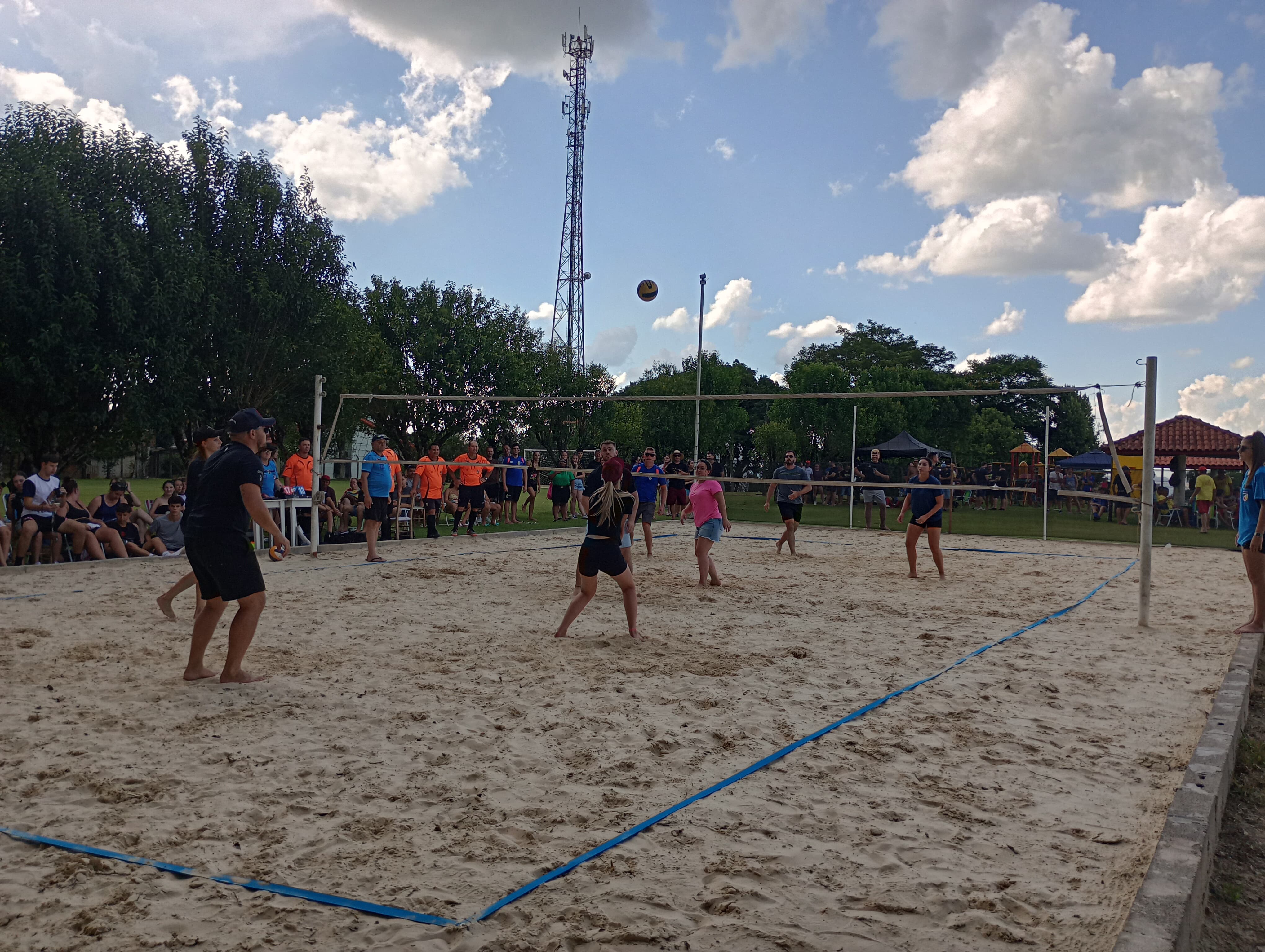 Ir para  <p>&nbsp;</p>

<p>No &uacute;ltimo s&aacute;bado (03/02) aconteceu o interblocos 2024 no Parque Aqu&aacute;tico do Clube Alian&ccedil;a de Gaurama. O evento tradicional foi uma...