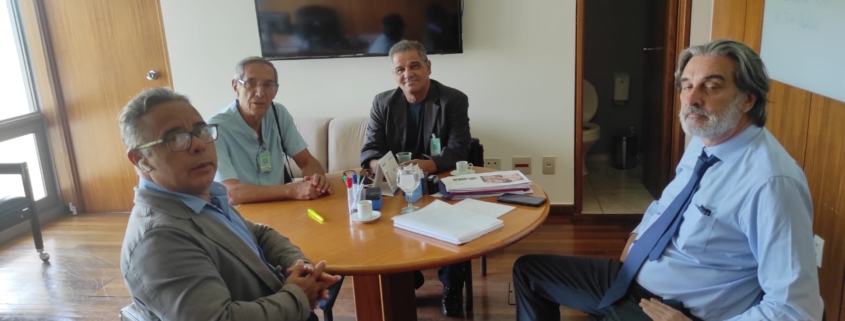 Ir para  <p>As r&aacute;dios comunit&aacute;rias agora poder&atilde;o veicular patroc&iacute;nios do governo federal, sob a forma de apoio cultural. A portaria (Portaria n&ordm; 15) que permite tal a&ccedil;&atilde;o foi...