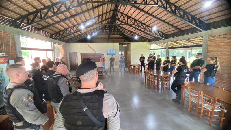 Ir para  <p>Na tarde de sexta-feira (9/2), a Brigada Militar e a Pol&iacute;cia Civil deflagraram a opera&ccedil;&atilde;o denominada &ldquo;Spes&rdquo;, que em latim, significa &ldquo;ter esperan&ccedil;a&rdquo;. O...