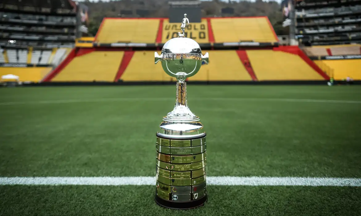 Ir para  <p>A cidade de Buenos Aires, na Argentina, ser&aacute; a sede da final da edi&ccedil;&atilde;o 2024 da Copa Libertadores da Am&eacute;rica, anunciou a AFA (Federa&ccedil;&atilde;o Argentina de Futebol), nesta...