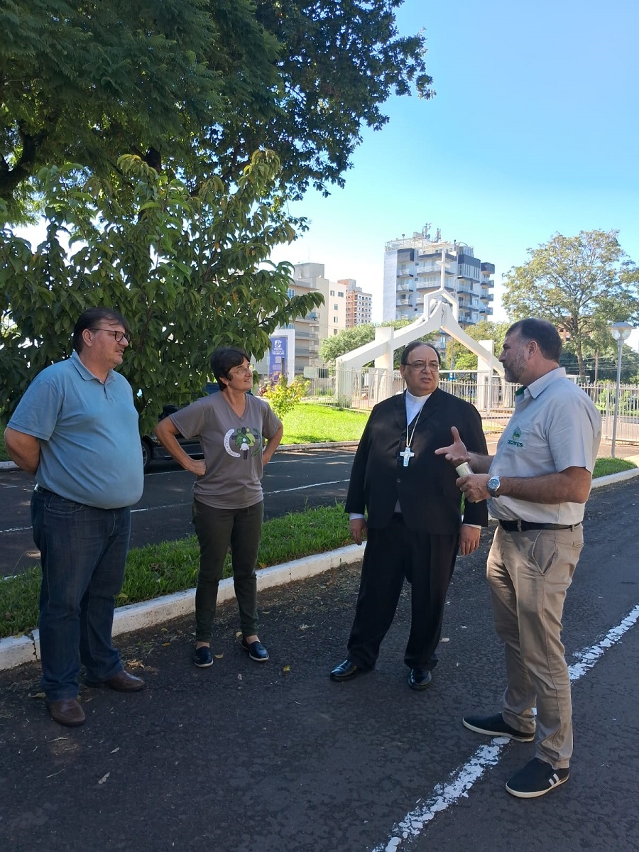 Ir para  <p>O encontro aconteceu na manh&atilde; desta quinta-feira&nbsp;dia 14 na Mitra Diocesana. O objetivo da pauta foi apresentar ao Bispo Dom Adimir Ant&ocirc;nio Mazali os objetivos da CECAFES, que atua na...