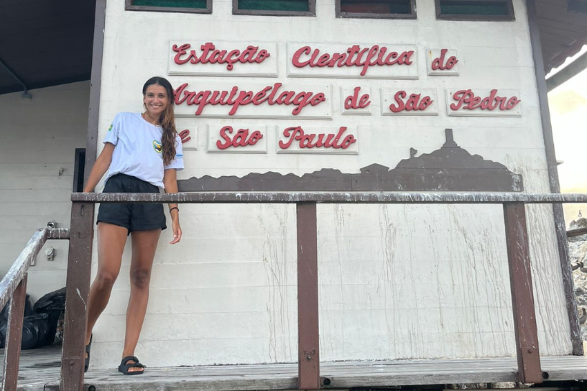 Ir para  <p><big>&nbsp;Um pequeno conjunto de ilhas rochosas localizadas a 1.100km da costa de Natal, no Rio Grande do Norte: foi nesse local, conhecido como Arquip&eacute;lago de S&atilde;o Pedro e S&atilde;o Paulo, que a...
