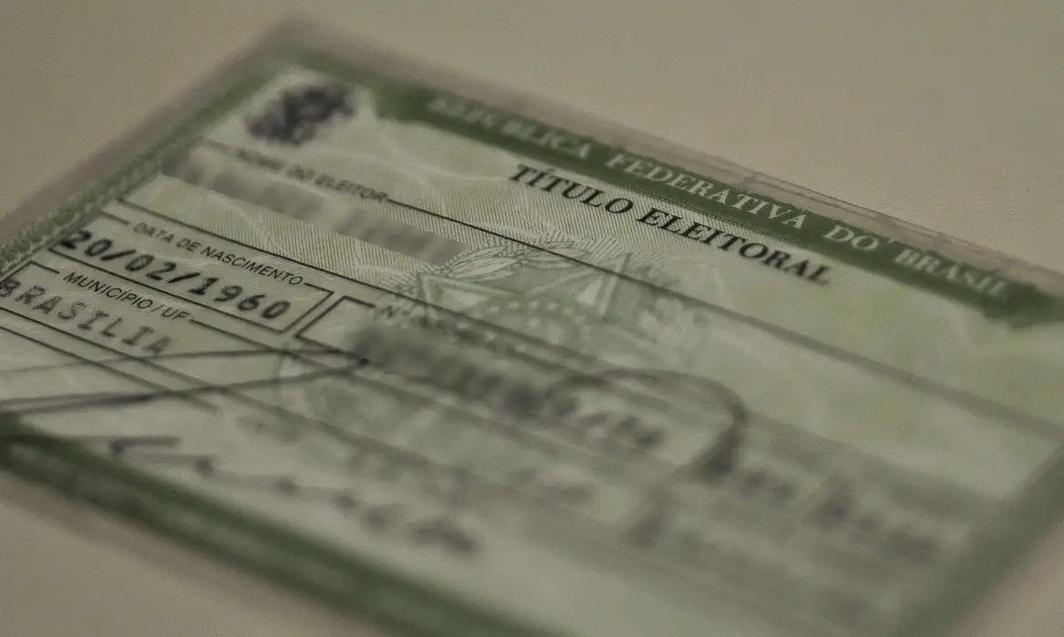 Ir para  <p><big>O prazo para o eleitor solicitar a emiss&atilde;o do primeiro t&iacute;tulo, atualizar os dados cadastrais, regularizar a situa&ccedil;&atilde;o com a Justi&ccedil;a Eleitoral, ou at&eacute; mesmo pedir...