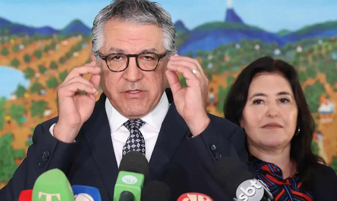 Ir para  <p><big>O total de repasses do governo federal ao Rio Grande do Sul com a antecipa&ccedil;&atilde;o do pagamento de emendas parlamentares individuais vai superar R$ 1 bilh&atilde;o. O estado enfrenta a pior cheia da...