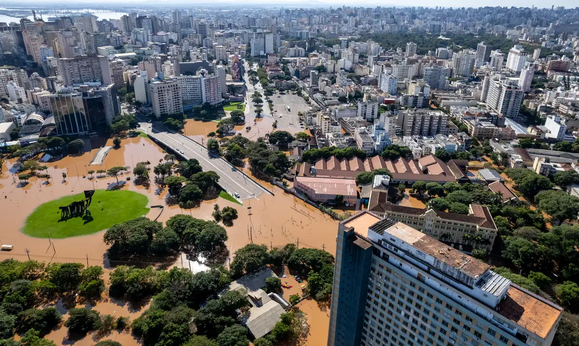 Ir para  <p><big>A Defesa Civil do Rio Grande do Sul divulgou nesta quinta-feira (9) uma lista com nomes dos mortos e desaparecidos em raz&atilde;o das enchentes que assolam o...