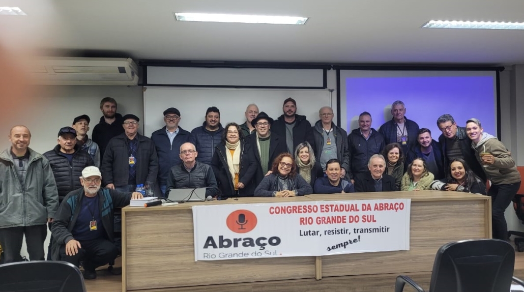 Ir para  <p><big>Na &uacute;ltima sexta-feira (12), a Associa&ccedil;&atilde;o Brasileira de Radiodifus&atilde;o Comunit&aacute;ria do Rio Grande do Sul (Abra&ccedil;o RS) promoveu a XI edi&ccedil;&atilde;o do...