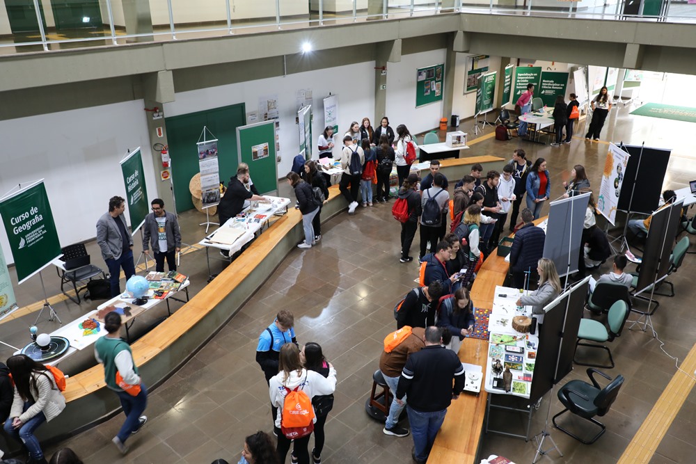 Ir para  <p><big>A Universidade Federal da Fronteira Sul (UFFS) Campus Erechim realizar&aacute;, entre 14 e 18 de outubro, a 1&ordf; Feira Ci&ecirc;ncias Sem Fronteiras: Conhecimentos e Diversidades, visando a...