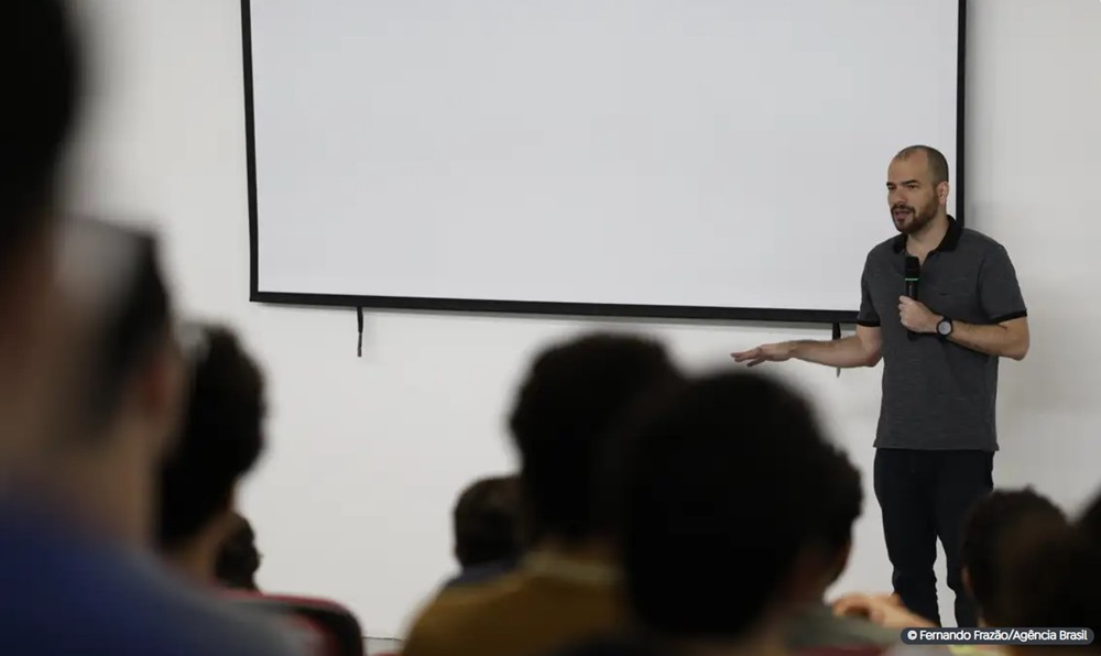 Ir para  <p><big>Ser bom em matem&aacute;tica n&atilde;o &eacute; meramente uma quest&atilde;o de talento. N&atilde;o se nasce com uma propens&atilde;o a gostar ou n&atilde;o de n&uacute;meros e isso por si...