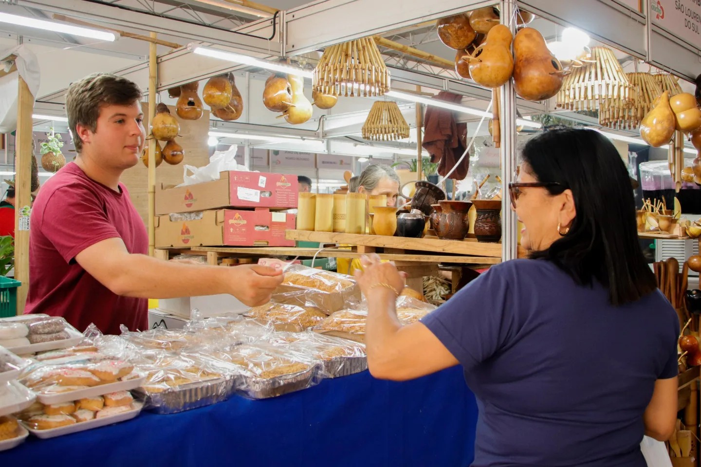 Ir para  <p><big>O SUTRAF-AU e a Cooperfamilia est&atilde;o realizando inscri&ccedil;&otilde;es de agroind&uacute;strias da regi&atilde;o para participarem do Pavilh&atilde;o da Agricultura Familiar durante a Frinape...