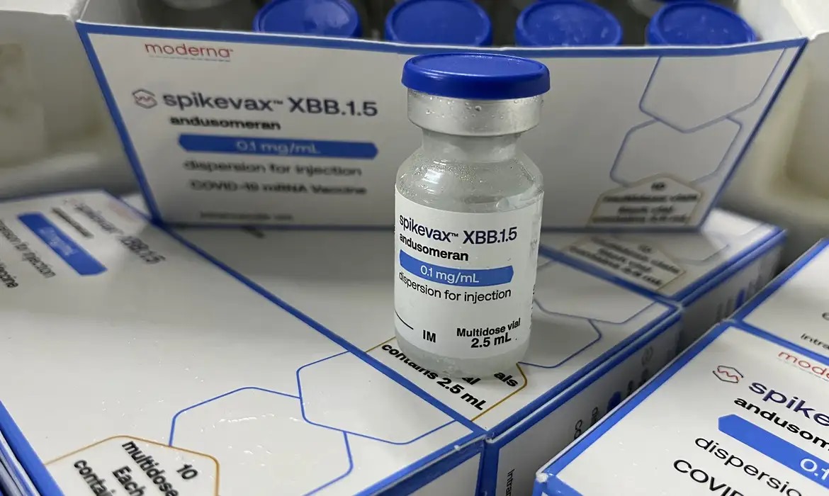 Ir para  <p><big>A Ag&ecirc;ncia Nacional de Vigil&acirc;ncia Sanit&aacute;ria (Anvisa) aprovou nesta sexta-feira (22) a atualiza&ccedil;&atilde;o da composi&ccedil;&atilde;o das vacinas Spikevax, da...