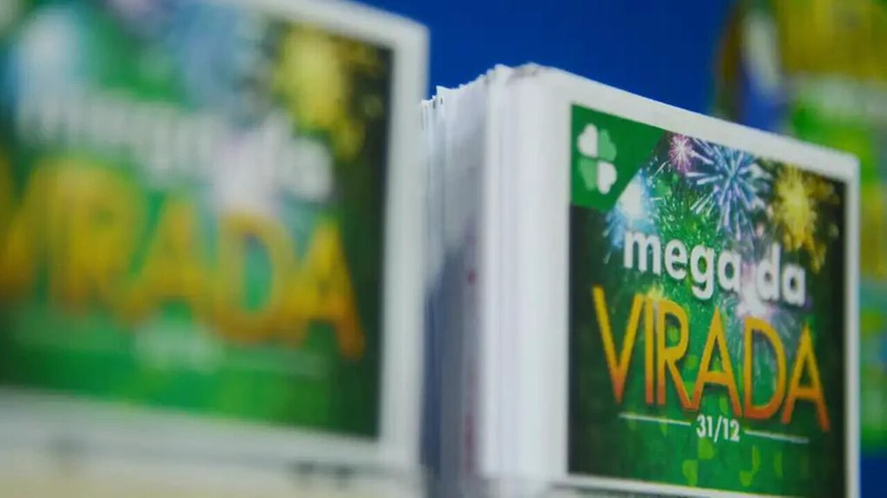 Ir para  <p><big>Pr&ecirc;mio m&aacute;ximo saiu para oito apostas feitas em tr&ecirc;s estados e no DF; quem acertou quina e quadra tamb&eacute;m leva dinheiro</big></p>

<p><br />
<br...