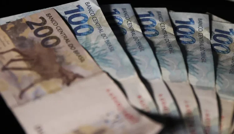 Ir para  <p><big>O Brasil tem desde esta quarta-feira (1&ordm; de janeiro) um novo valor de R$ 1.518 para o sal&aacute;rio m&iacute;nimo, o que representa aumento de R$ 106 em rela&ccedil;&atilde;o a 2024 (R$ 1.412)....
